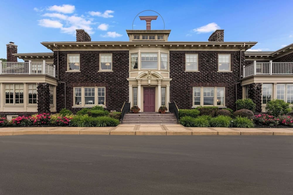 Traditions Hotel & Spa, Ascend Hotel Collection