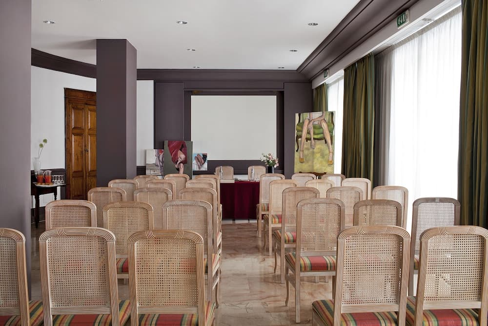 Toplantı salonu/imkânları