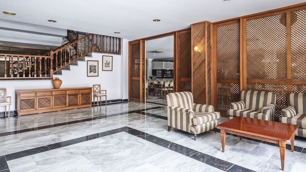 Lobi oturma alanı