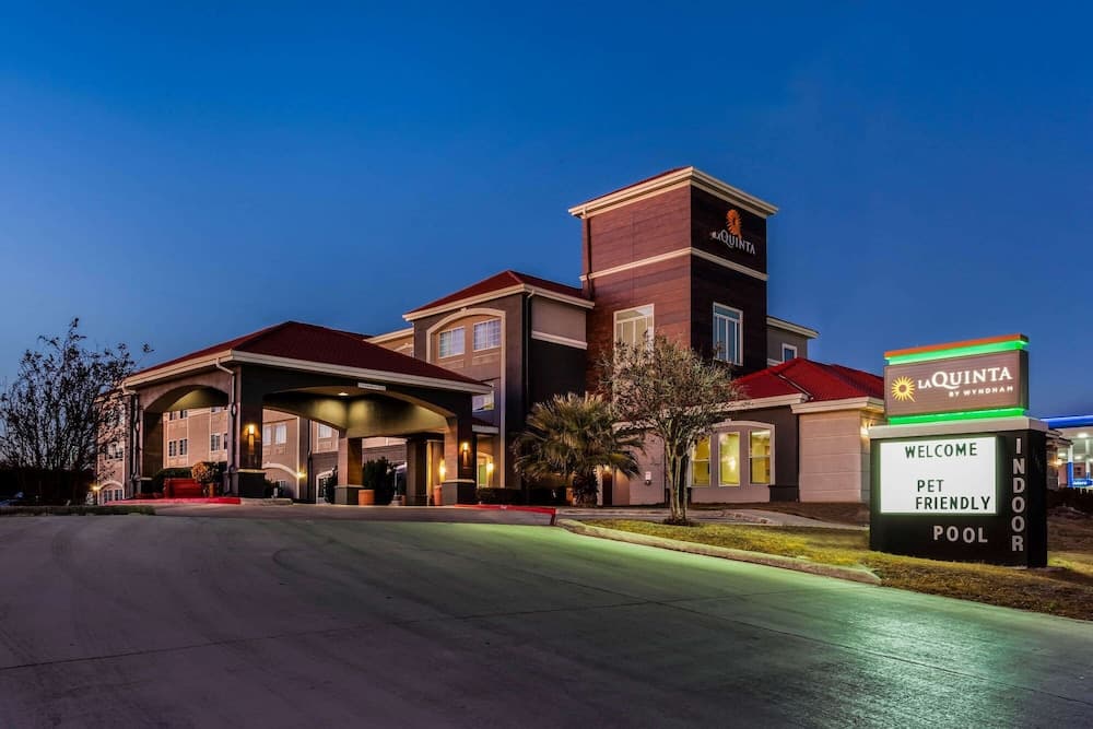 La Quinta Inn & Suites by Wyndham Kerrville