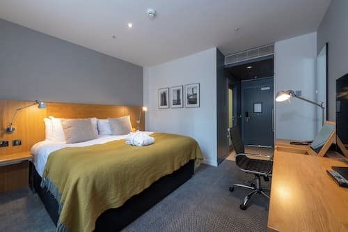 Apex City of London Hotel