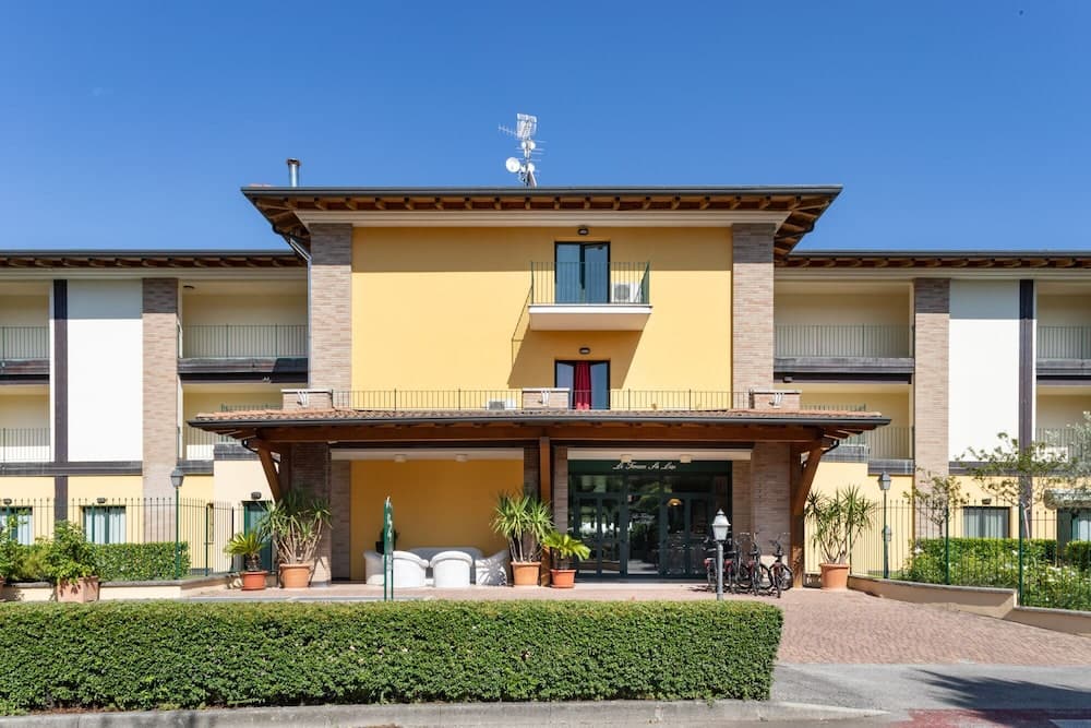 Le Terrazze Sul Lago Residence & Hotel