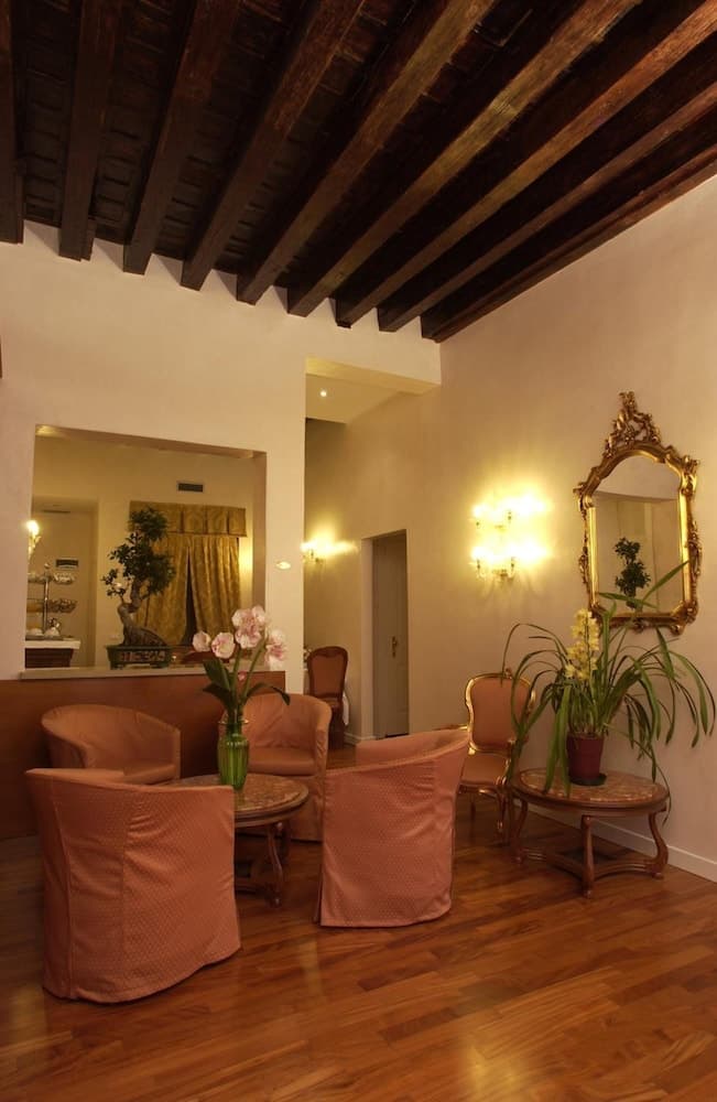 Lobi dinlenme salonu