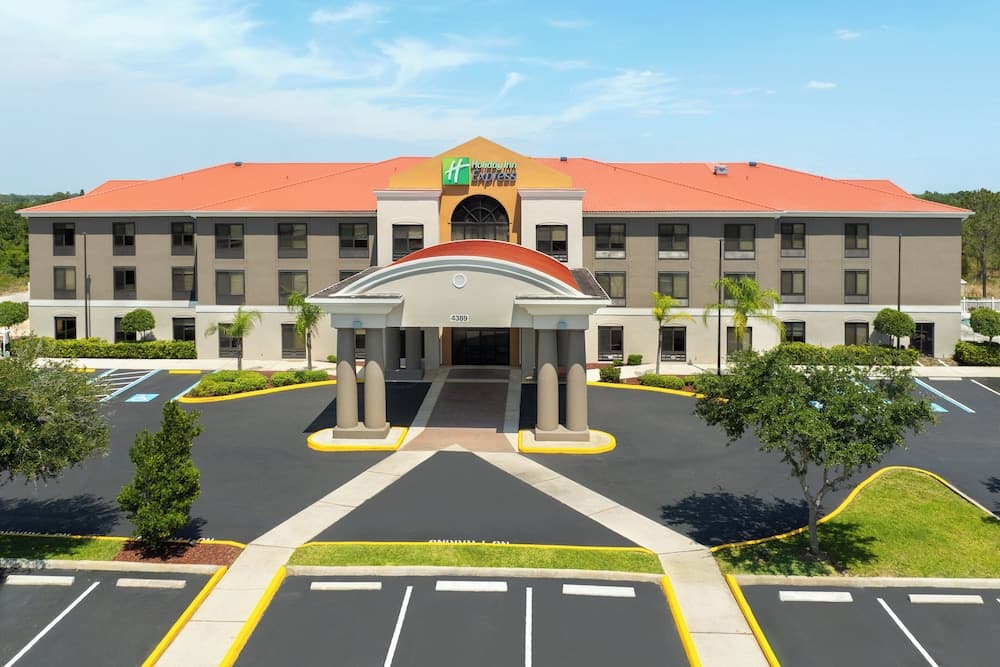 Holiday Inn Express & Suites Sebring by IHG