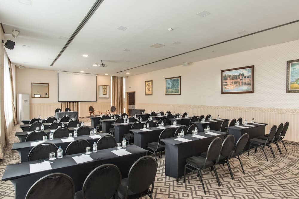 Toplantı salonu/imkânları