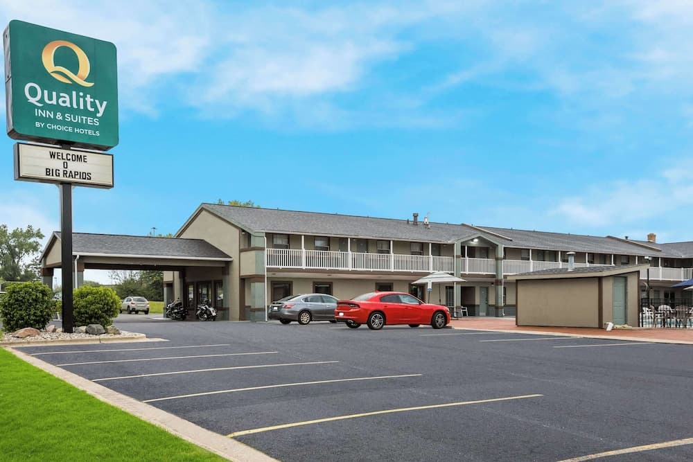 Quality Inn & Suites Big Rapids near University