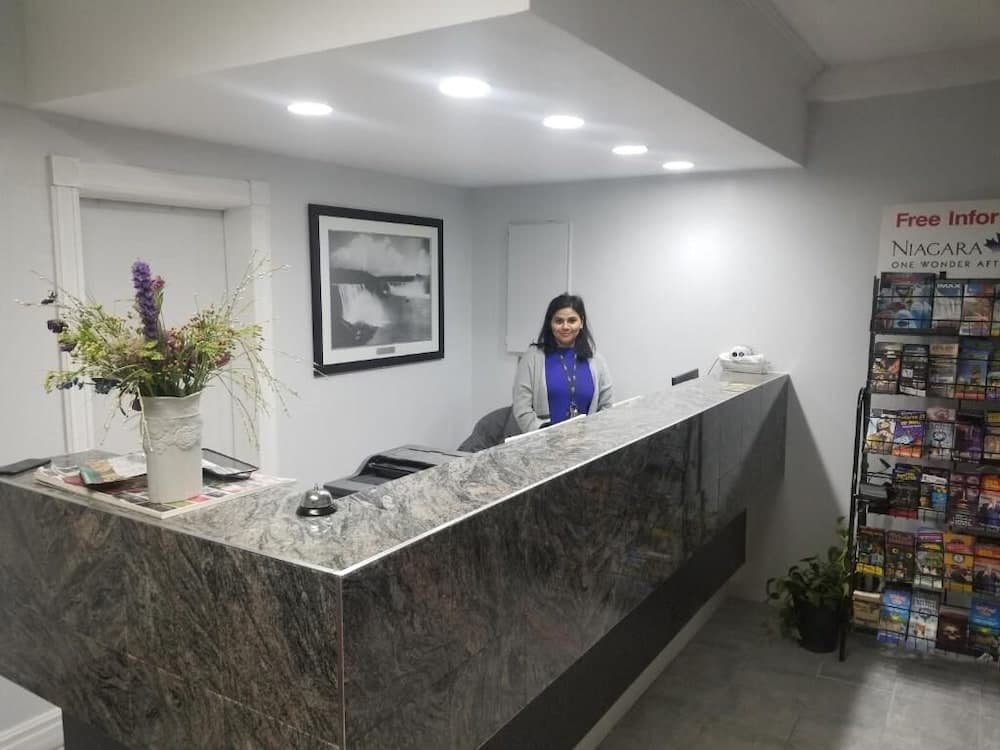 Niagara Falls Courtside Inn