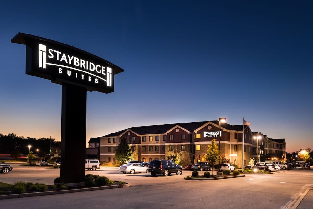 Staybridge Suites O'Fallon Chesterfield by IHG