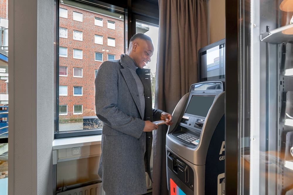 Otelde bankamatik/banka işlemleri