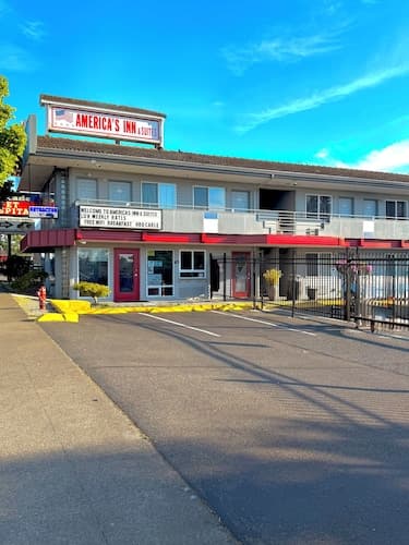 Americas Inn and Suite