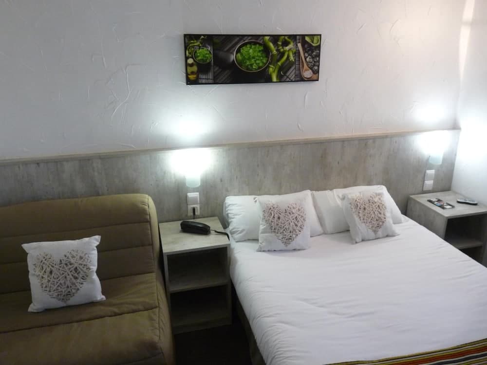 Brit Hotel Bosquet