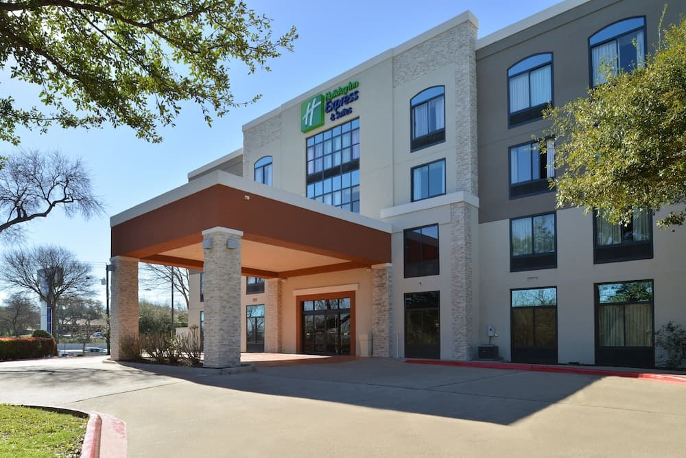 Holiday Inn Express & Suites Austin North Central by IHG