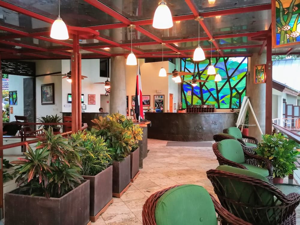 Giriş/çıkış büfesi