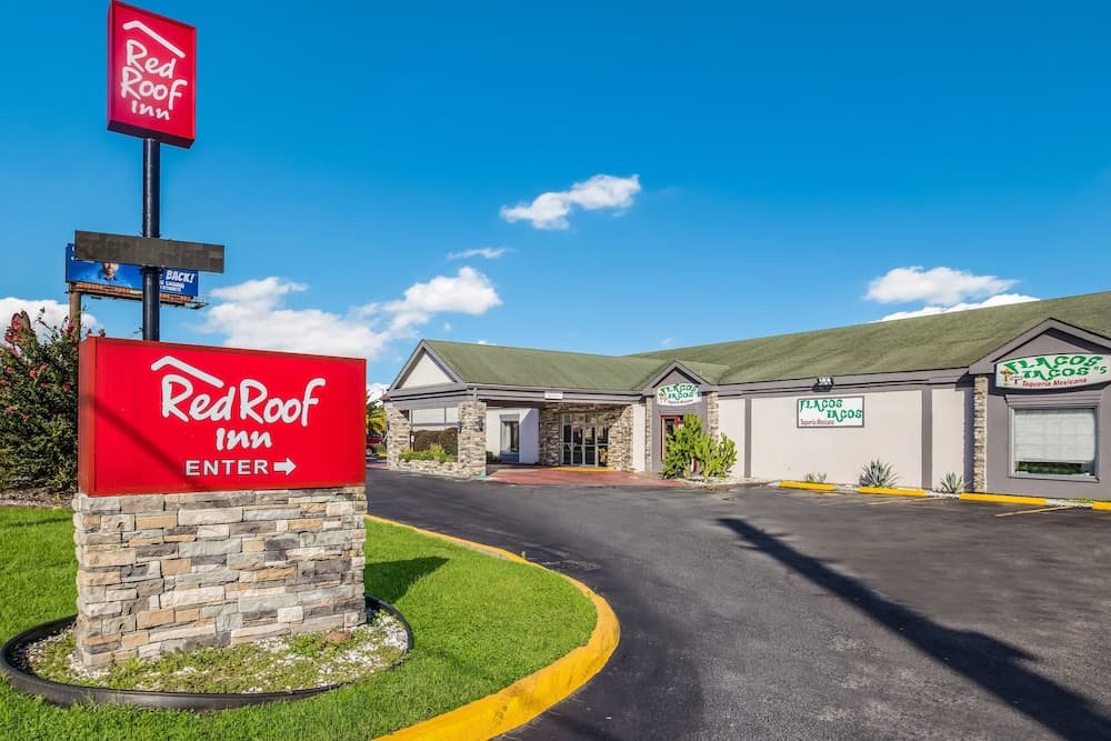 Red Roof Inn Savannah - Richmond Hill/ I-95