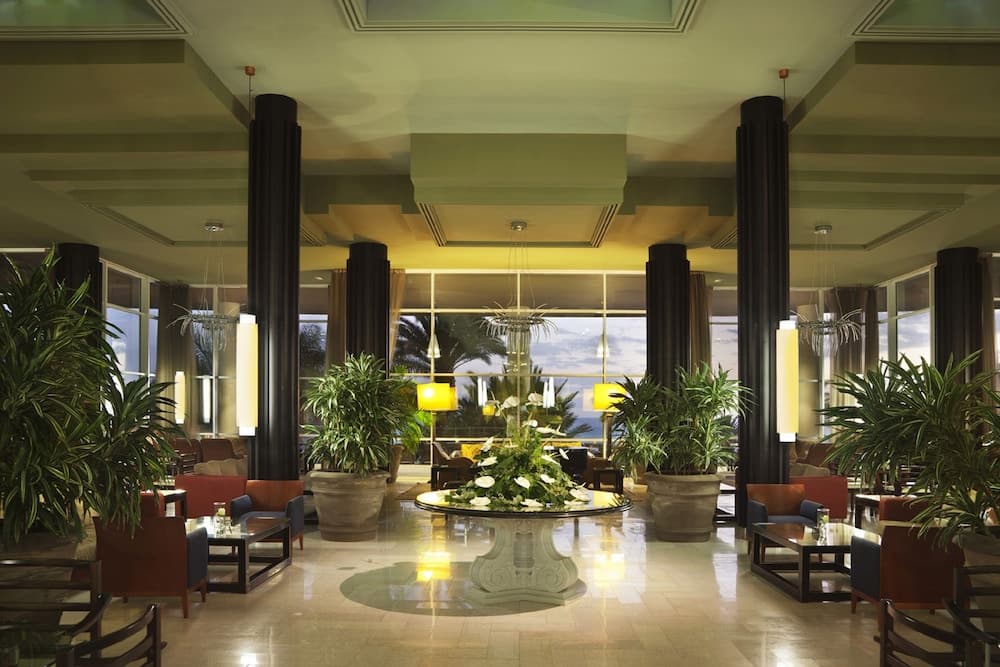 Lobi dinlenme salonu