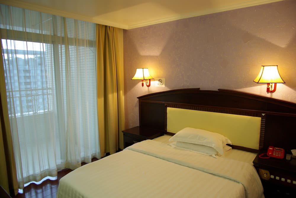 Yizhi Hotel (Dongshankou Subway Station Store, First Affiliated Hospital of Sun Yat sen University)