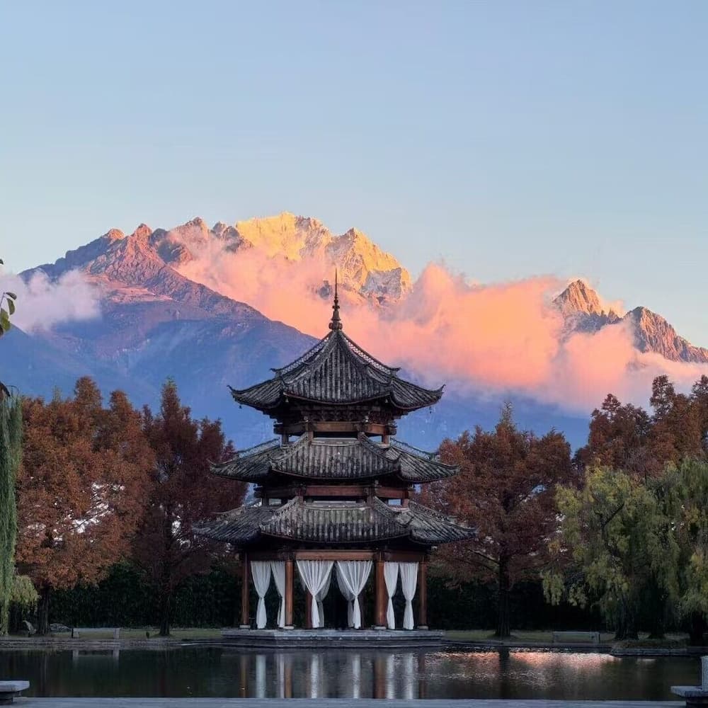 Banyan Tree Lijiang