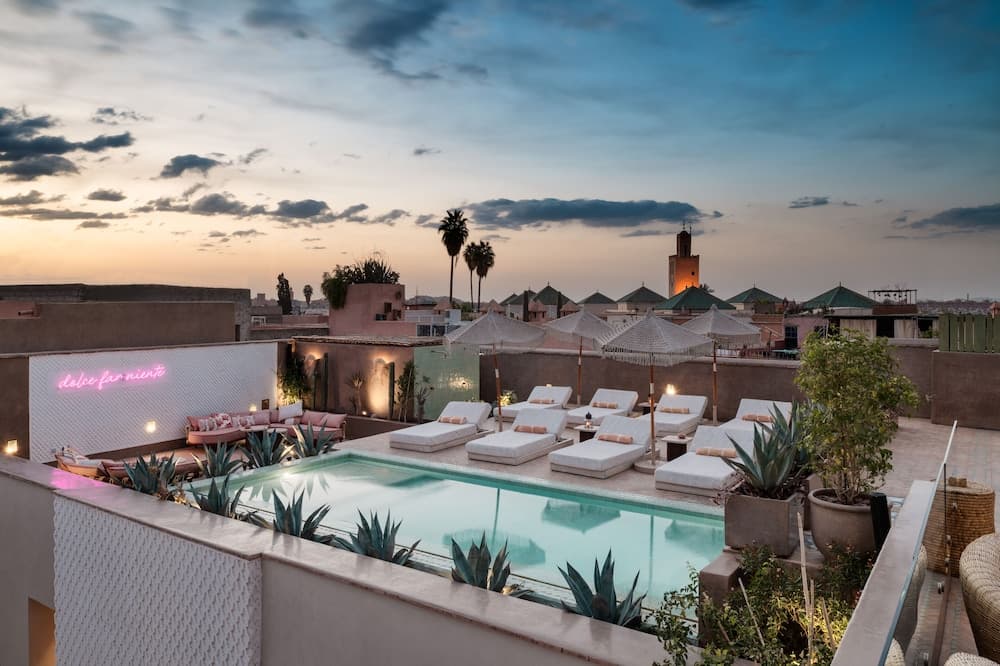 72 Hotel & Spa