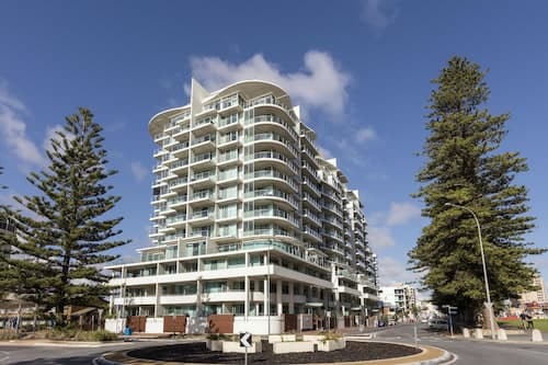 Oaks Glenelg Liberty Suites