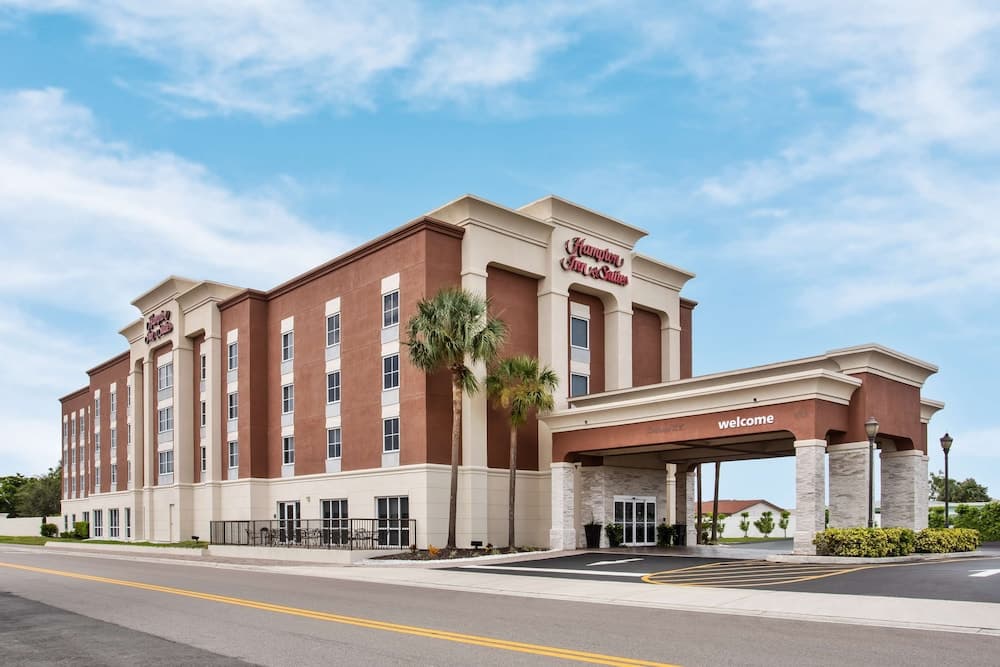 Hampton Inn & Suites - Cape Coral/Fort Myers Area, FL