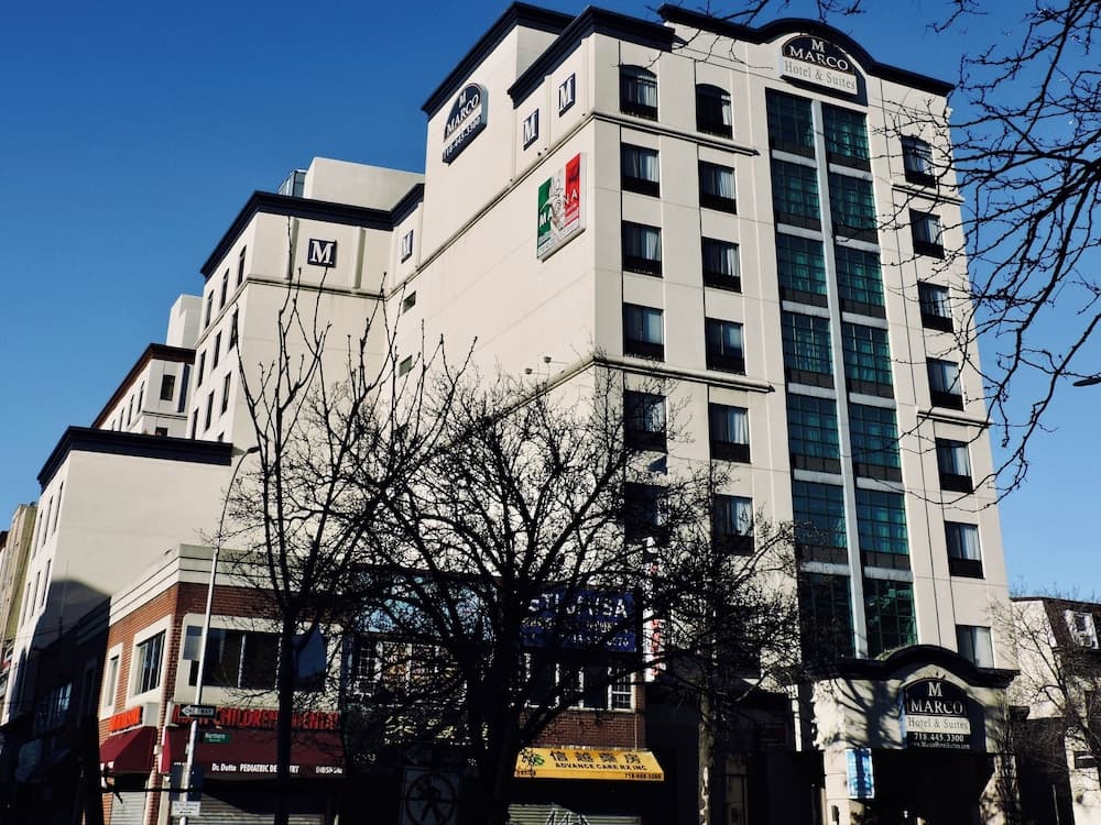 Marco LaGuardia Hotel