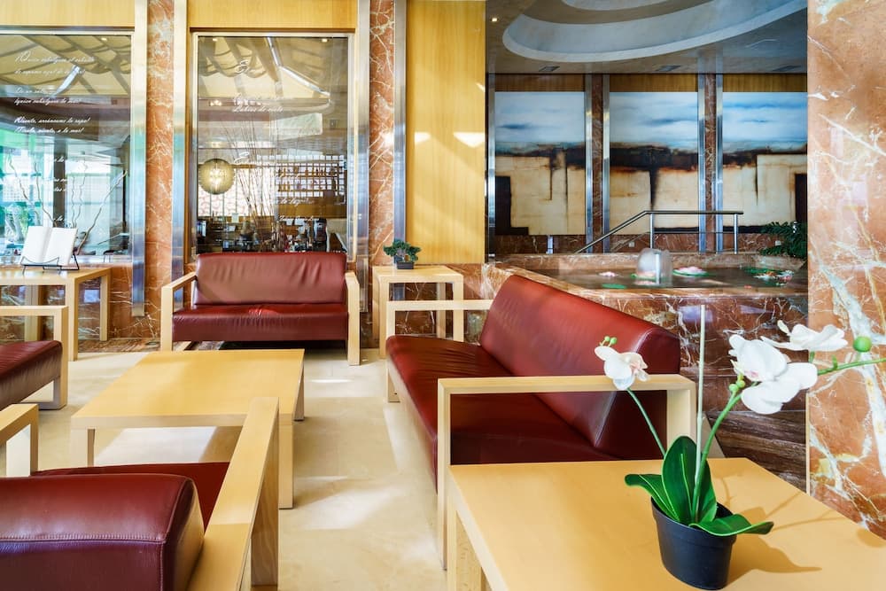 Lobi dinlenme salonu