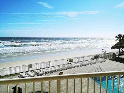 Emerald Shores Resort