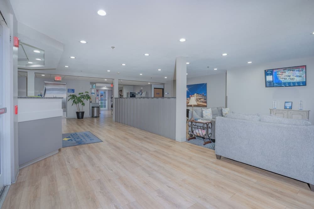 Microtel Inn & Suites by Wyndham Albertville