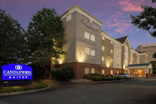 Candlewood Suites Virginia Beach Town Center by IHG