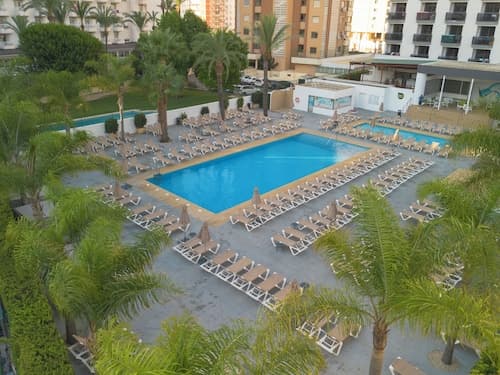 Flash Hotel – Adults recommended