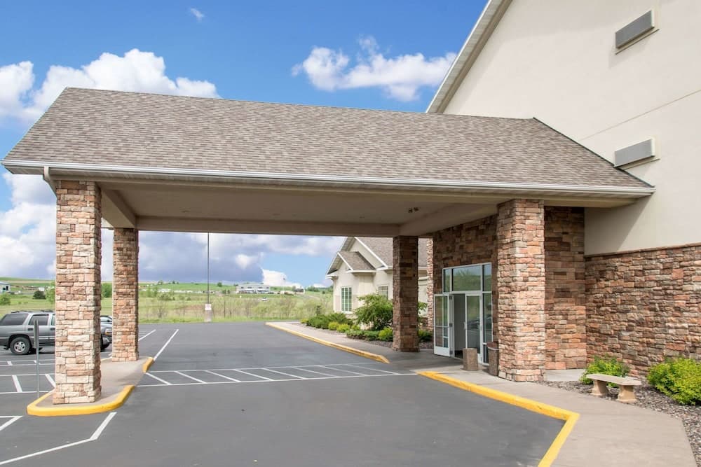 Sleep Inn & Suites Conference Center Eau Claire North