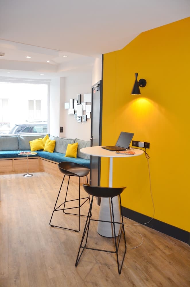 Giriş/çıkış büfesi