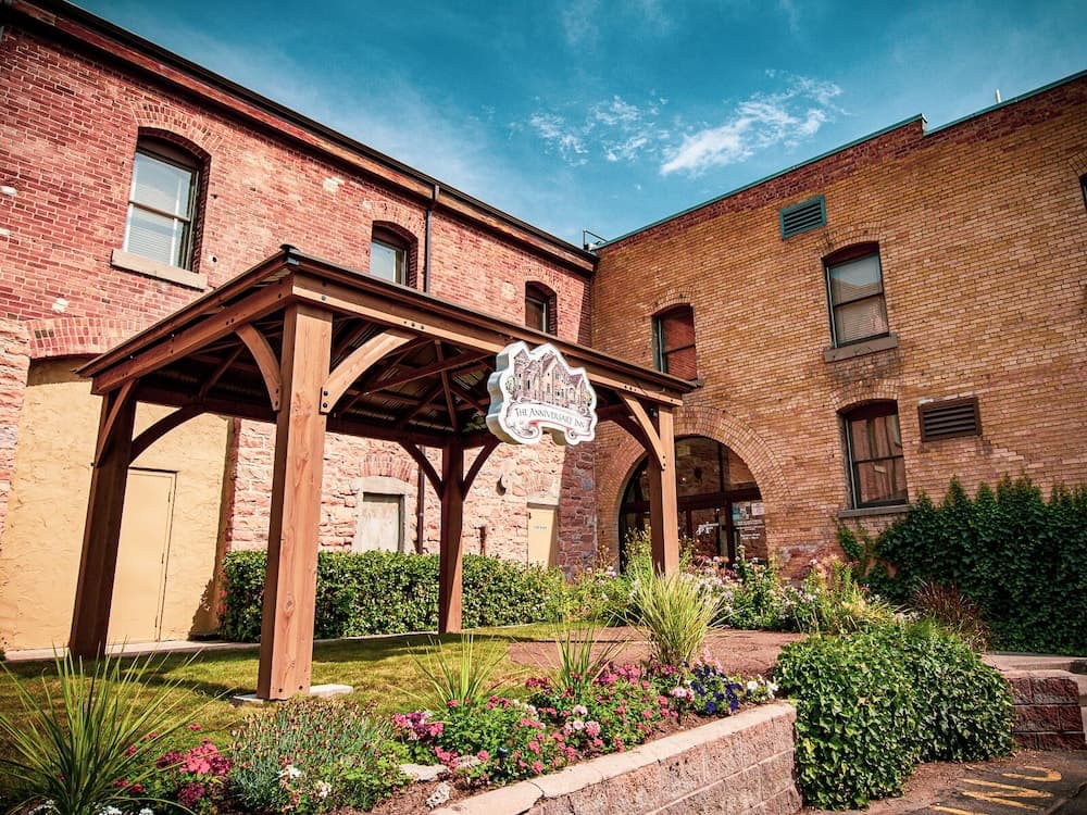 Anniversary Inn - 5th South