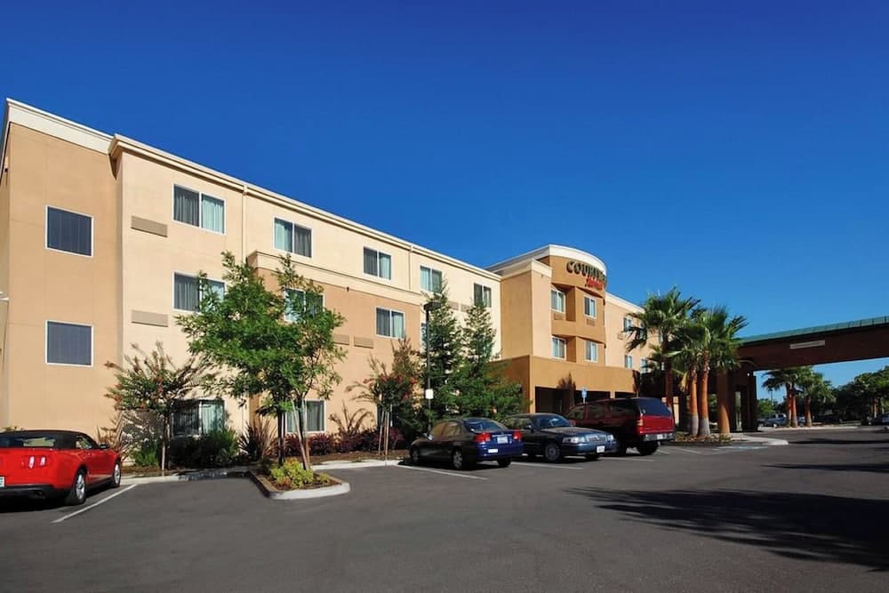 Courtyard by Marriott Merced