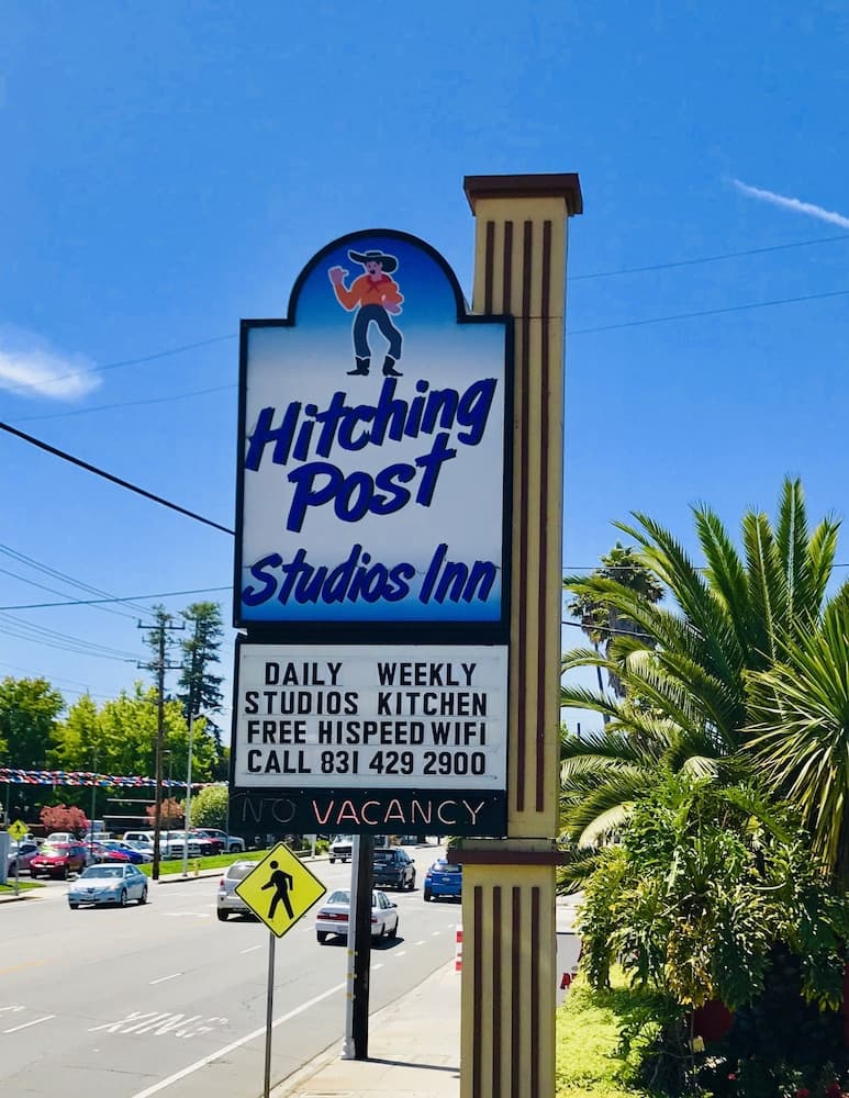 Hitching Post Studios Inn