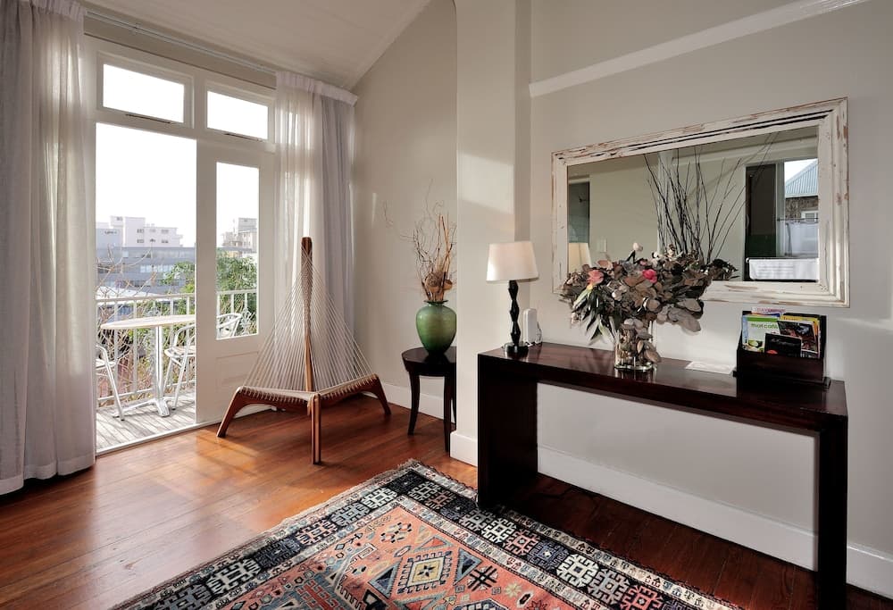 Barry Hall Apartments