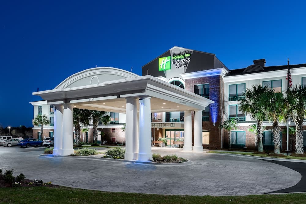 Holiday Inn Express & Suites Florence I-95 & I-20 Civic Ctr by IHG