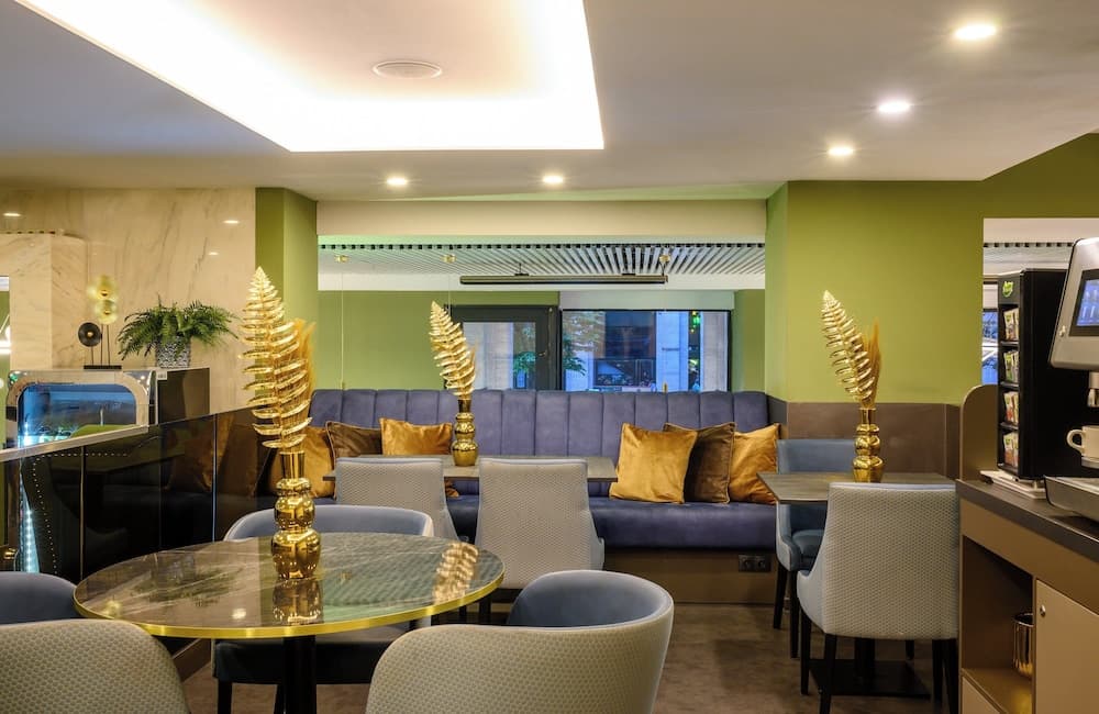 Lobi dinlenme salonu