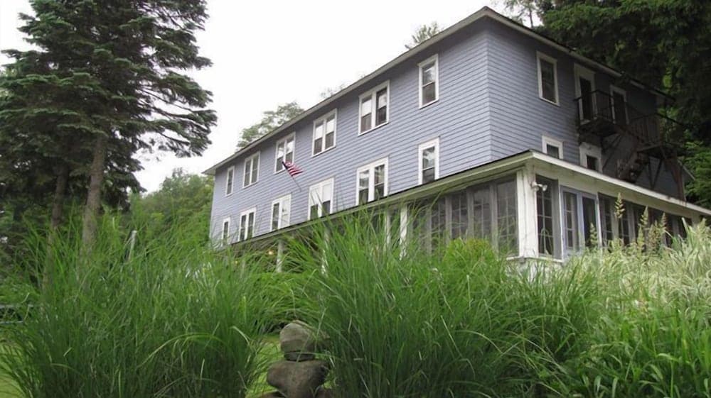 The Inn at Starlight Lake