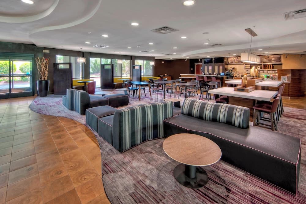 Courtyard by Marriott Memphis Southaven