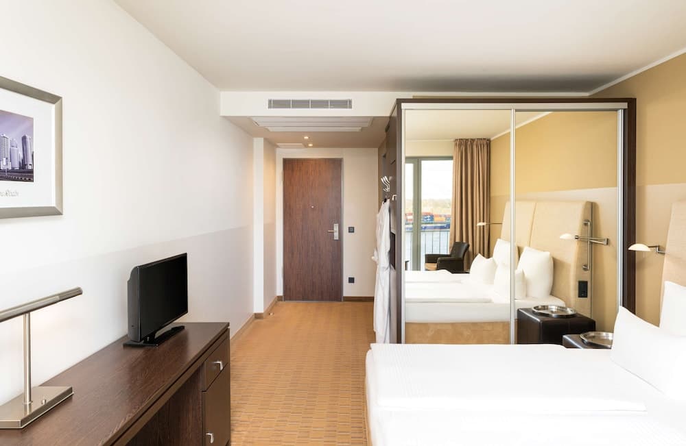 Elaya Hotel Hamburg Finkenwerder