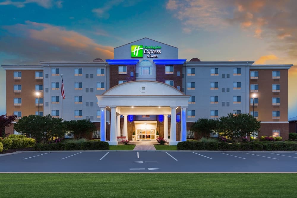 Holiday Inn Express Petersburg by IHG