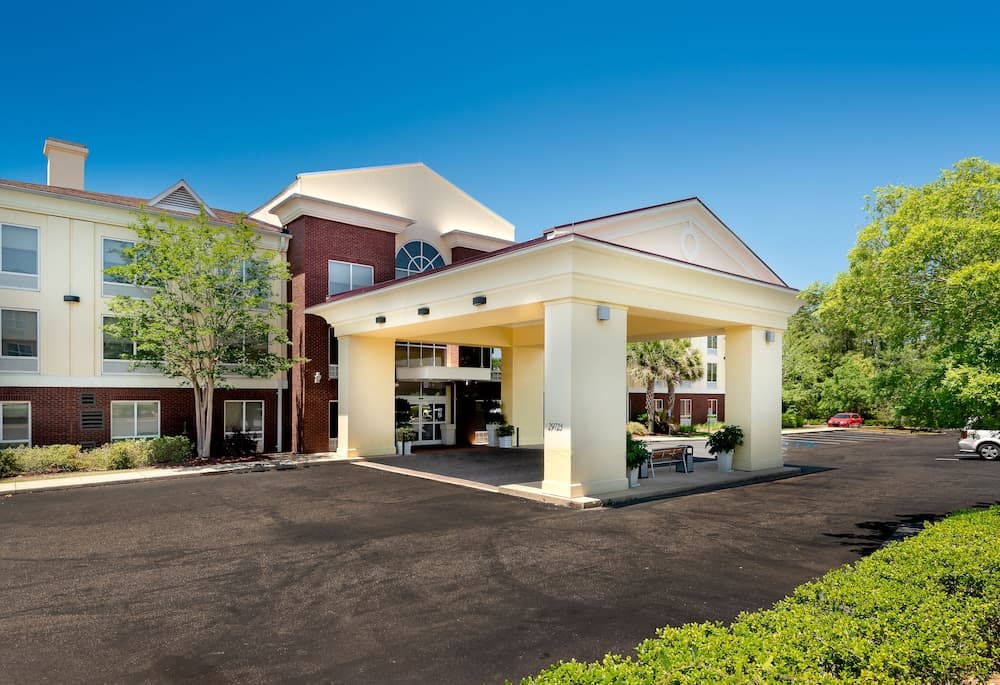 Holiday Inn Express & Suites Daphne- Spanish Fort Area by IHG