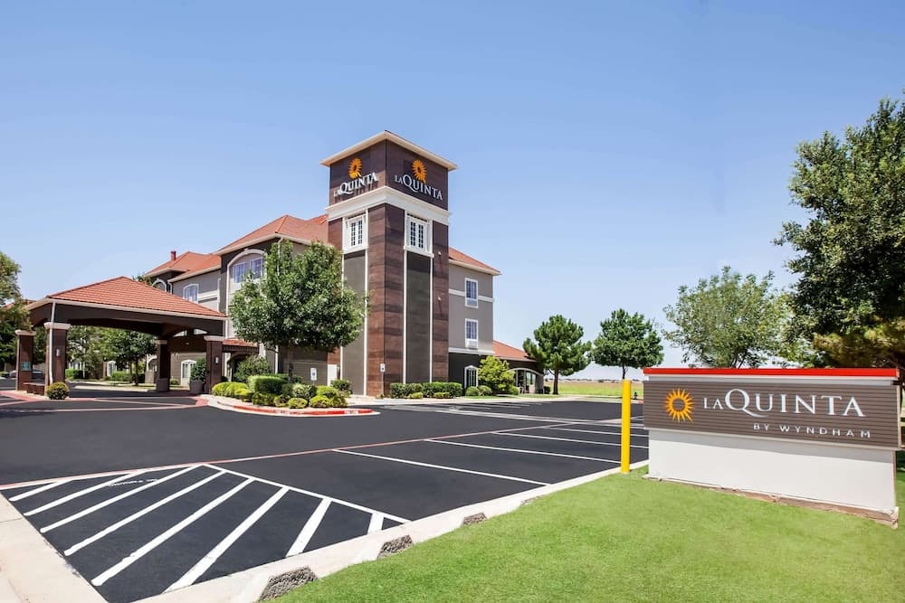 La Quinta Inn & Suites by Wyndham Lubbock North