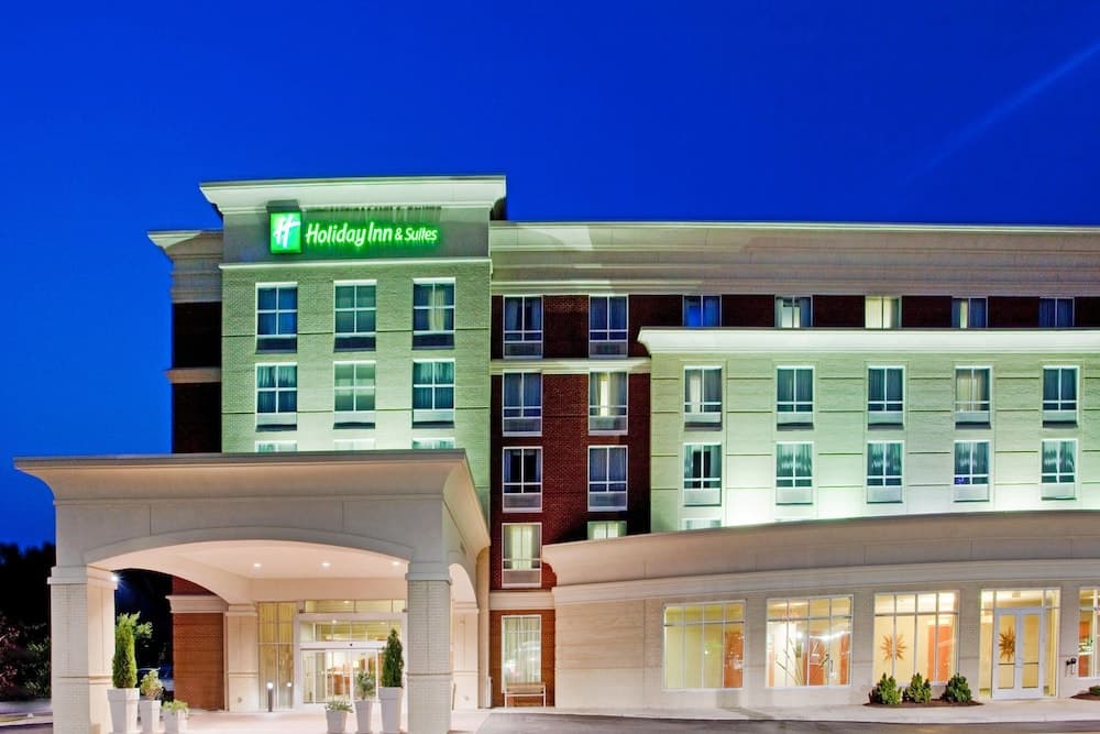 Holiday Inn Hotel & Suites Williamsburg-Historic Gateway by IHG