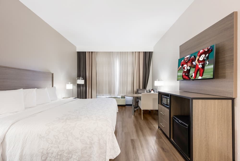 Red Roof Inn PLUS+ & Suites Birmingham - Bessemer