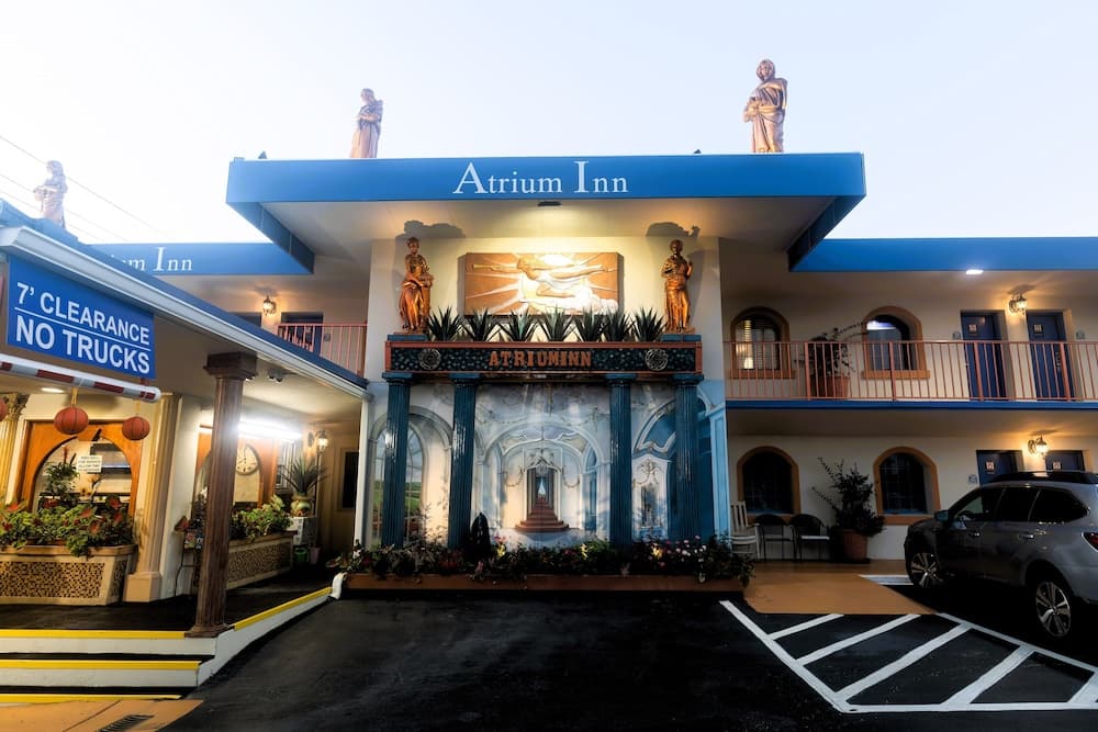 Atrium Inn