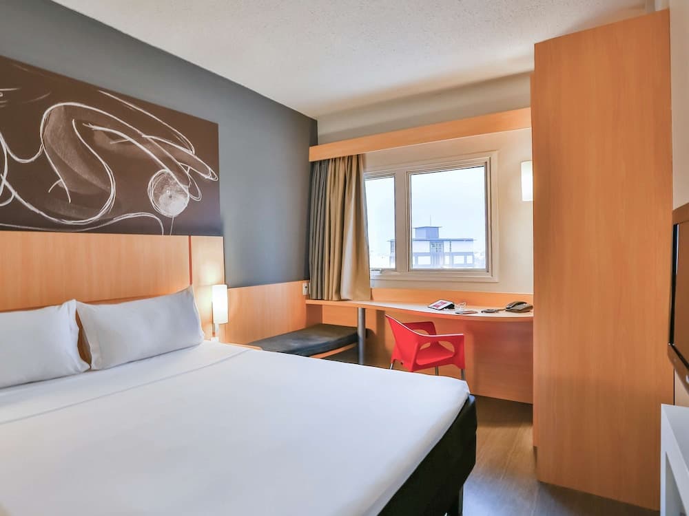 Ibis Goiania