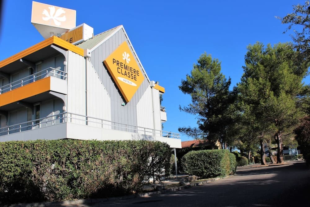 Premiere Classe Orange