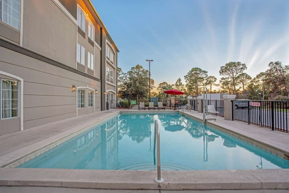 La Quinta by Wyndham PCB Coastal Palms